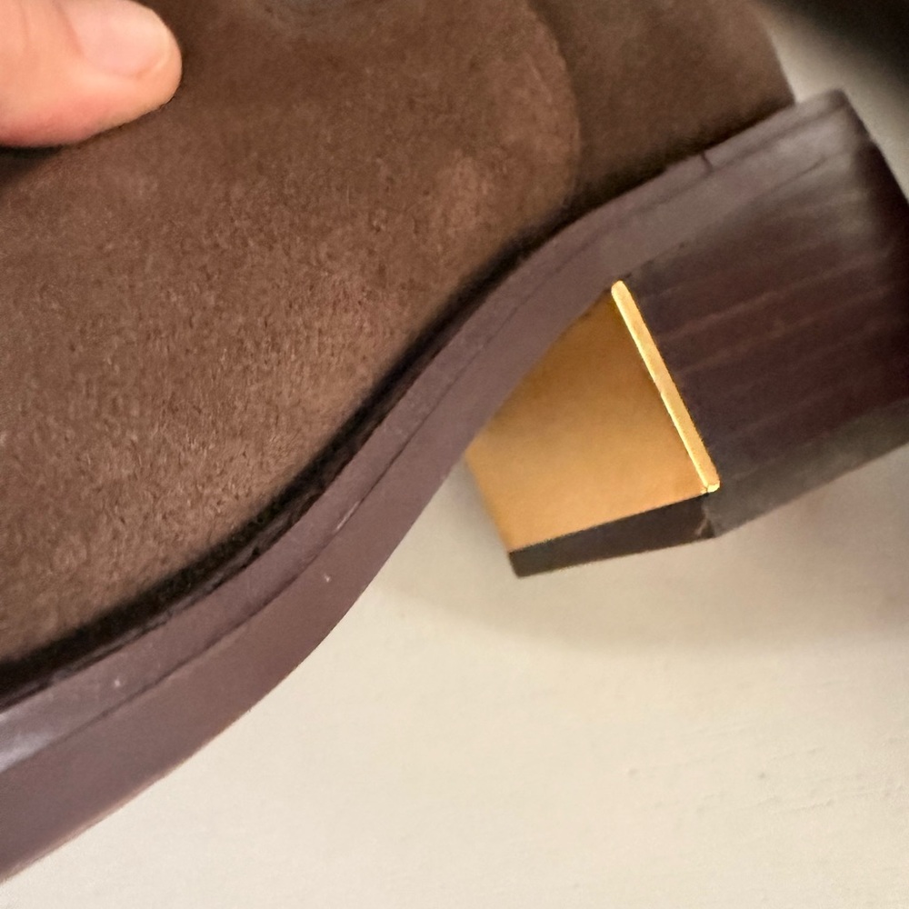 Vince Camuto Glina Brown Suede Chelsea Boot, box included. US 7.5 - Picture 4 of 5